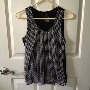 Black and White Patterned Women's Top